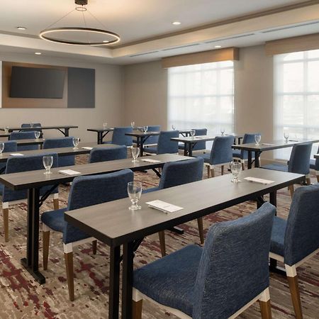 Hilton Garden Inn Fontana Exterior photo
