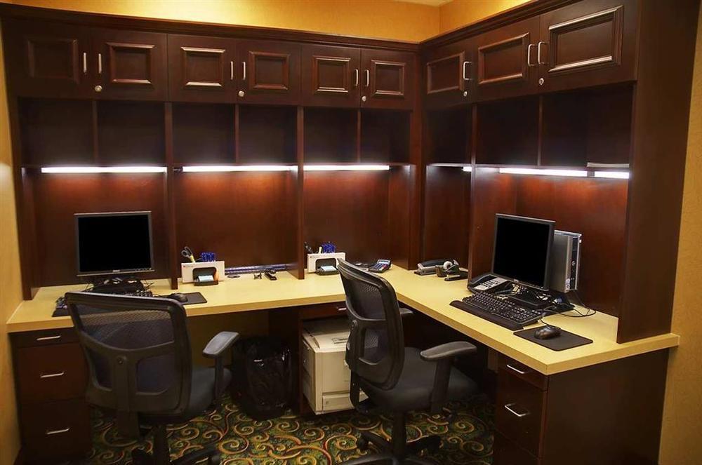 Hilton Garden Inn Fontana Business photo