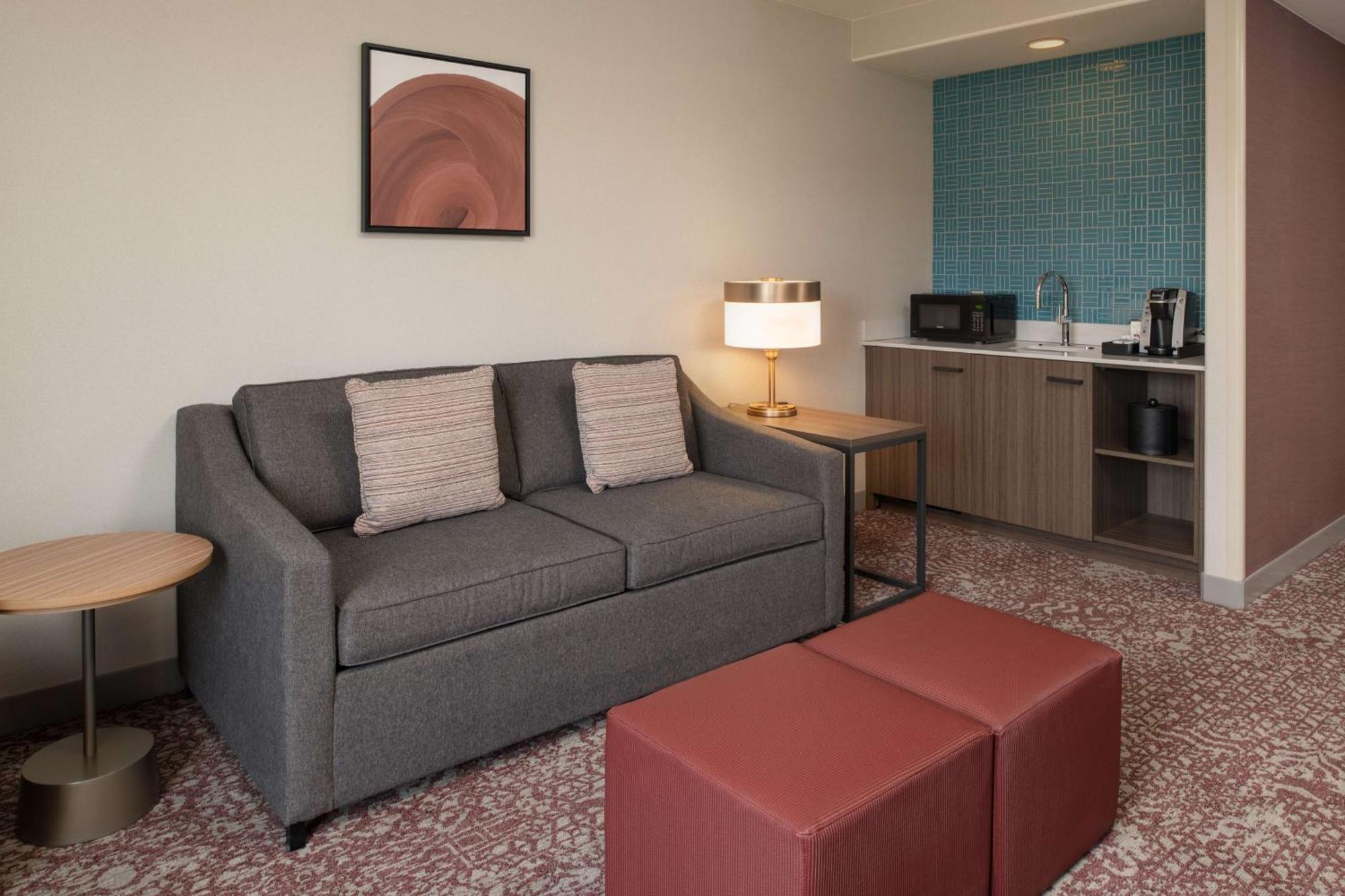 Hilton Garden Inn Fontana Exterior photo