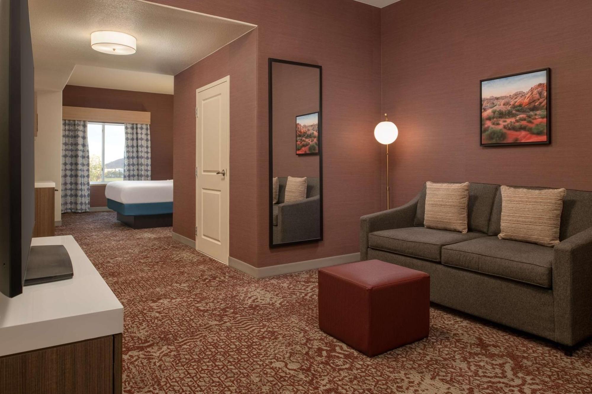Hilton Garden Inn Fontana Exterior photo
