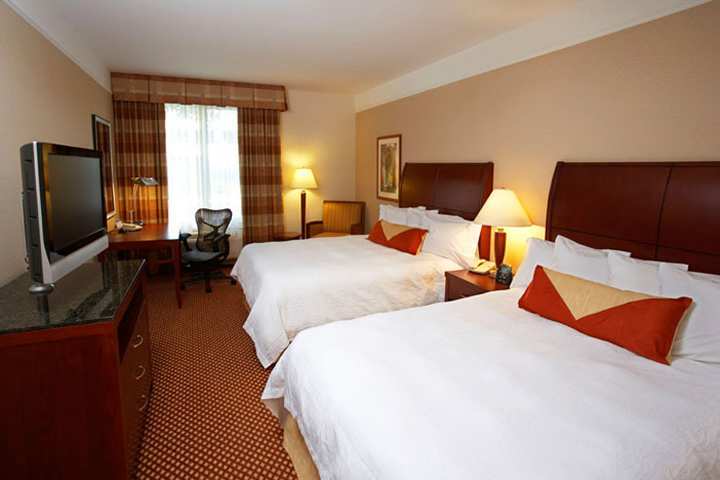 Hilton Garden Inn Fontana Exterior photo