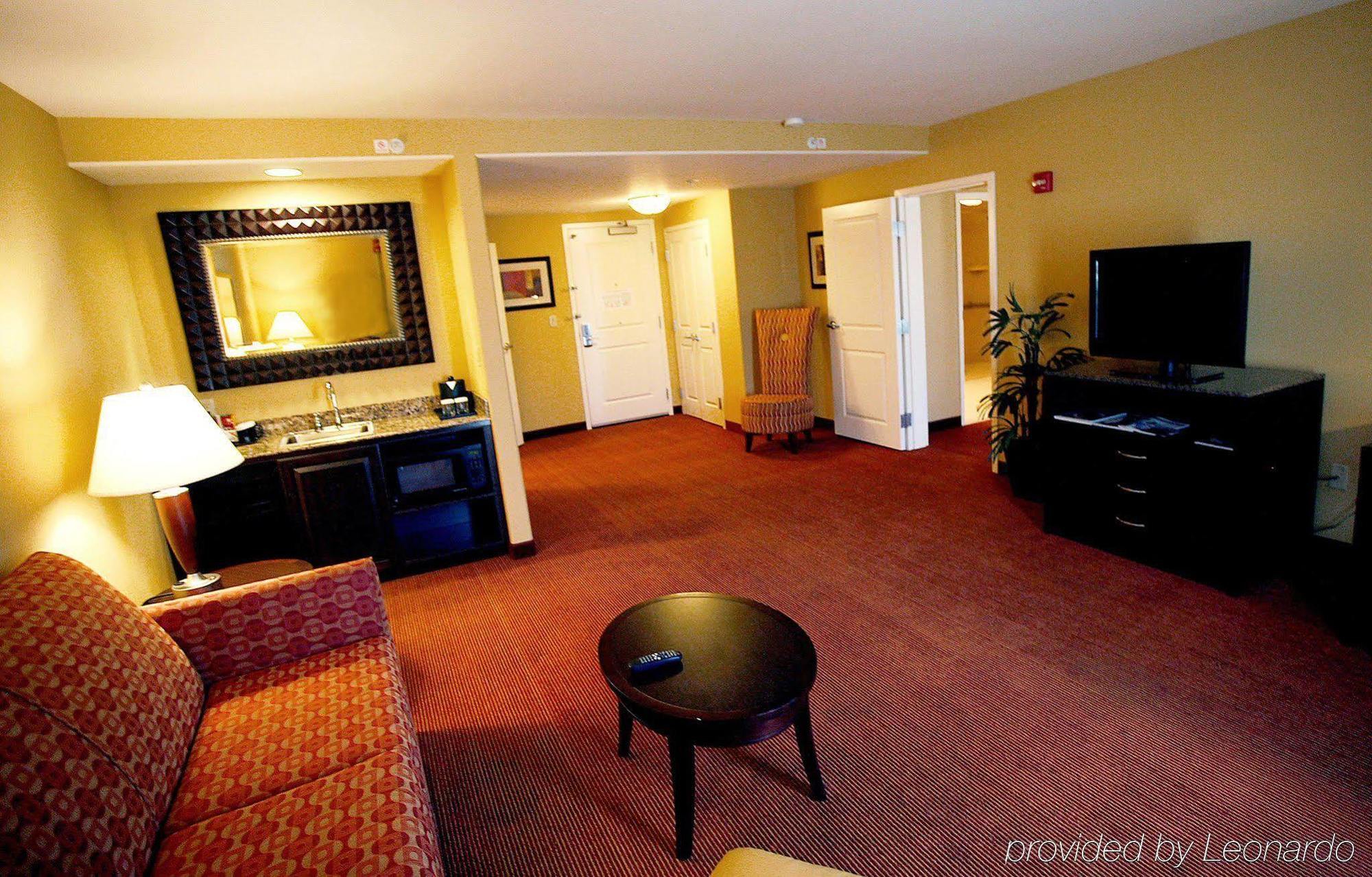 Hilton Garden Inn Fontana Exterior photo