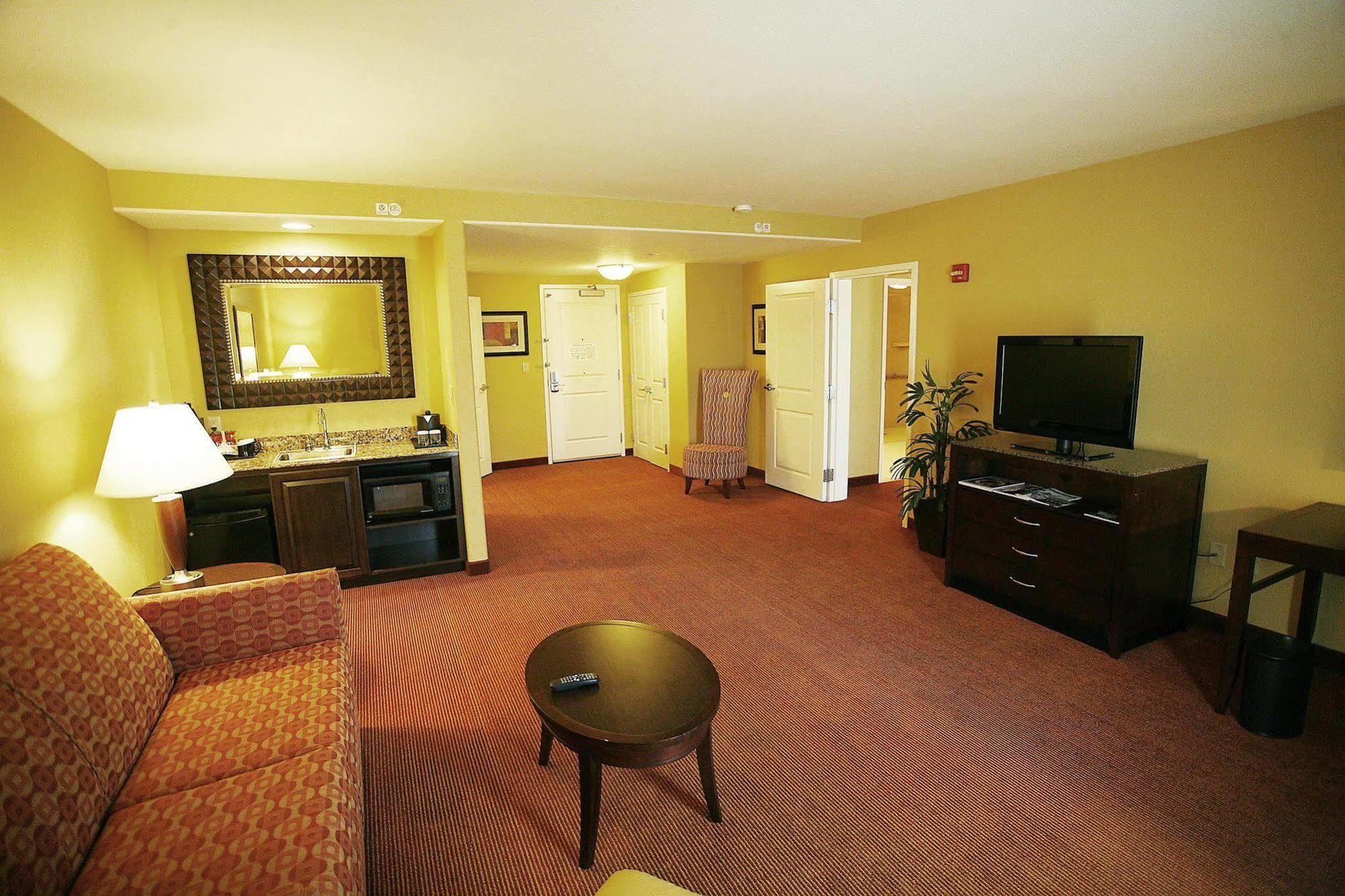 Hilton Garden Inn Fontana Room photo